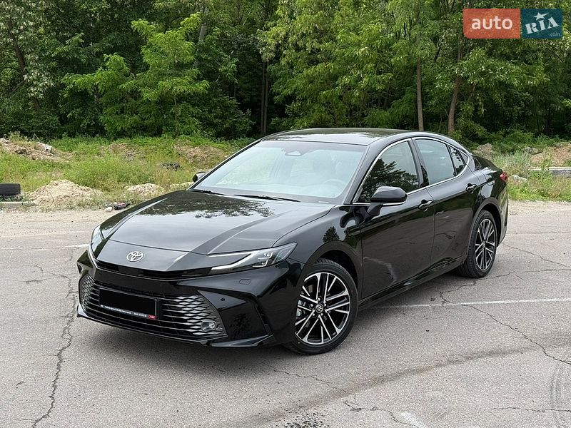 Toyota Camry 2025