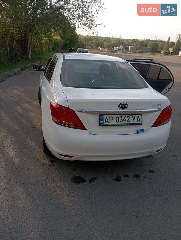 BYD E5 2016