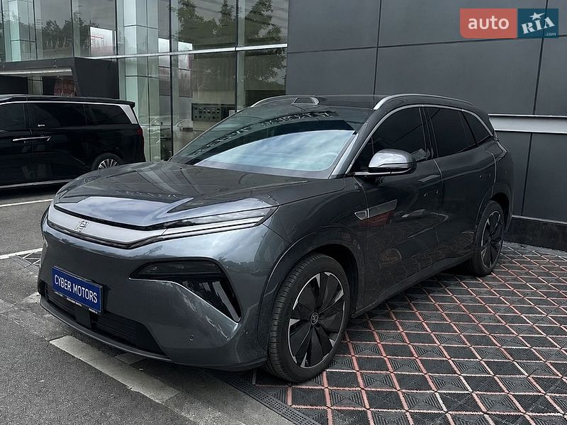 BYD Tang L 2025