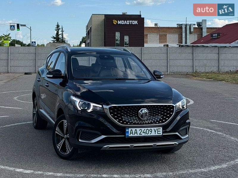 MG ZS EV 2019