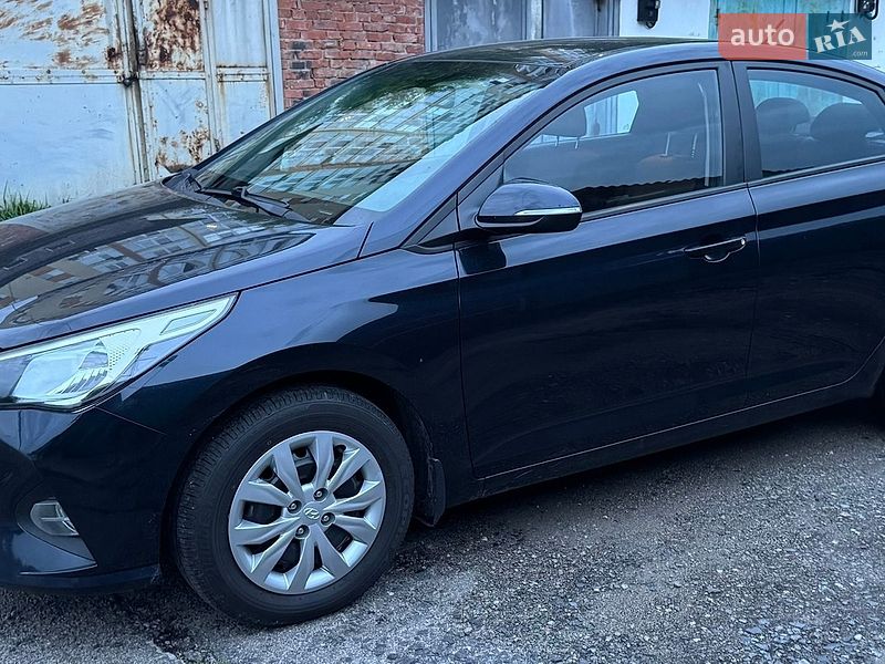 Hyundai Accent 2021