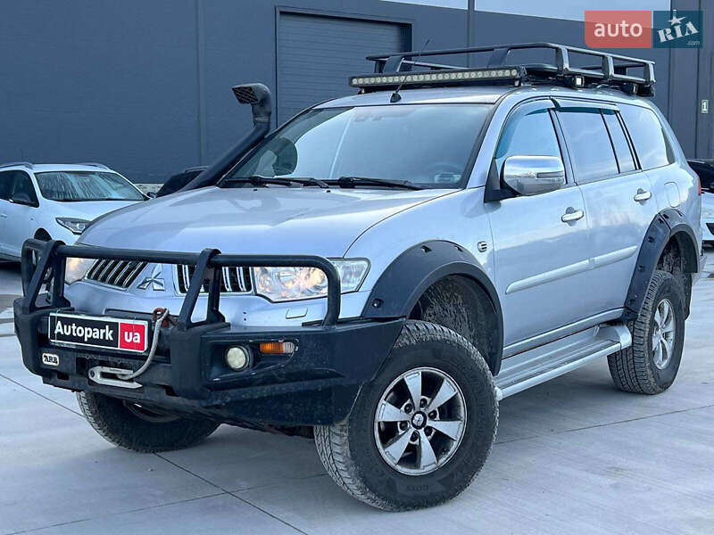 Mitsubishi Pajero Sport 2013