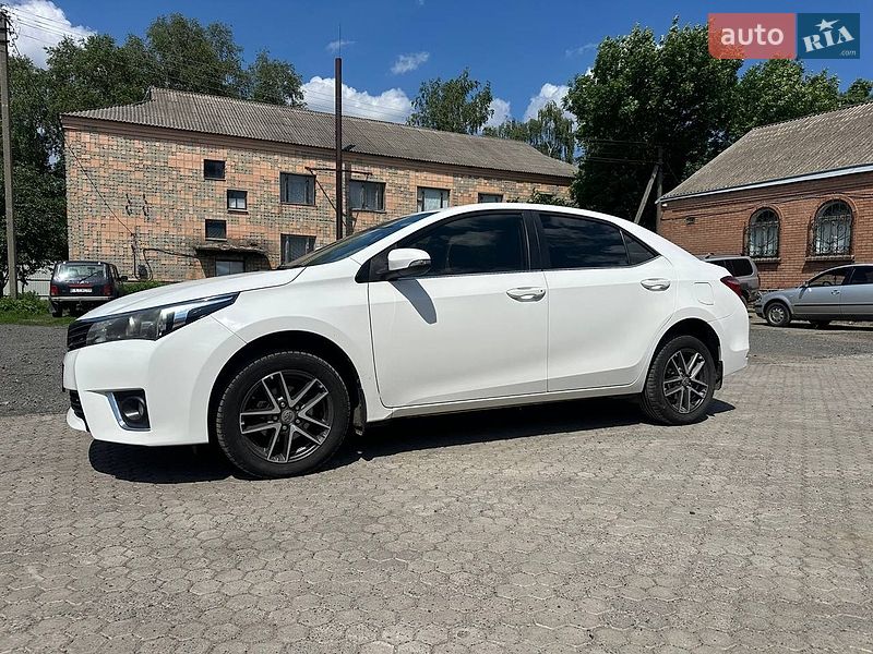 Toyota Corolla 2015