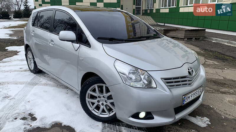Toyota Verso 2011