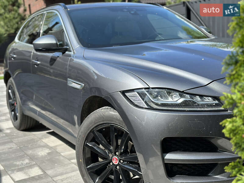 Jaguar F-Pace 2016