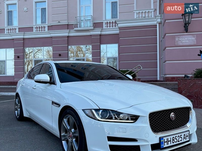 Jaguar XE 2017