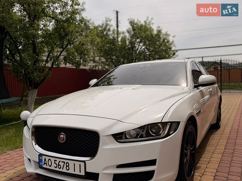 Jaguar XE 2018