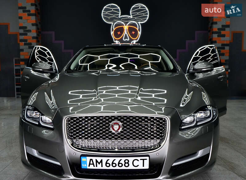 Jaguar XJ 2017