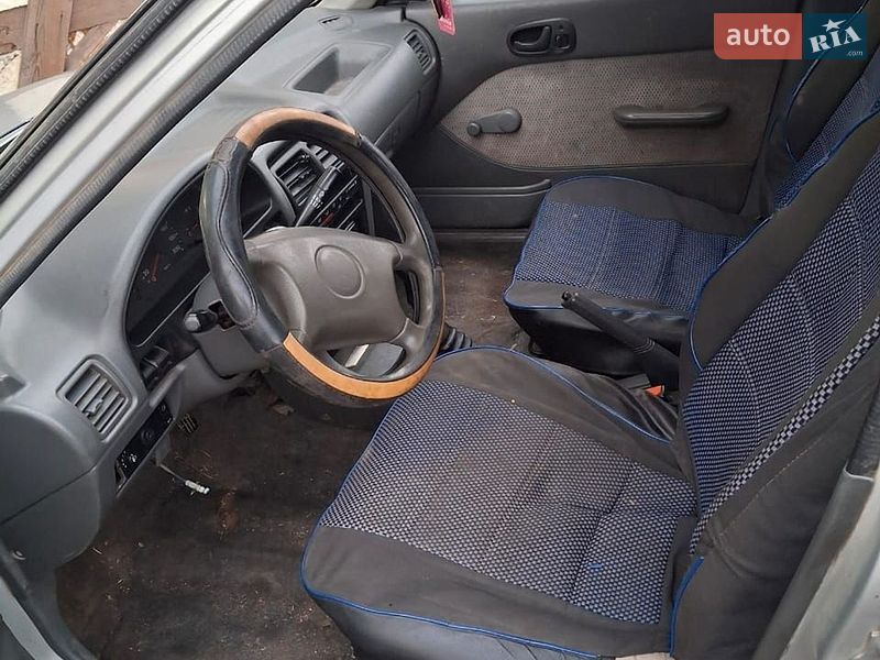 Suzuki Swift 2003