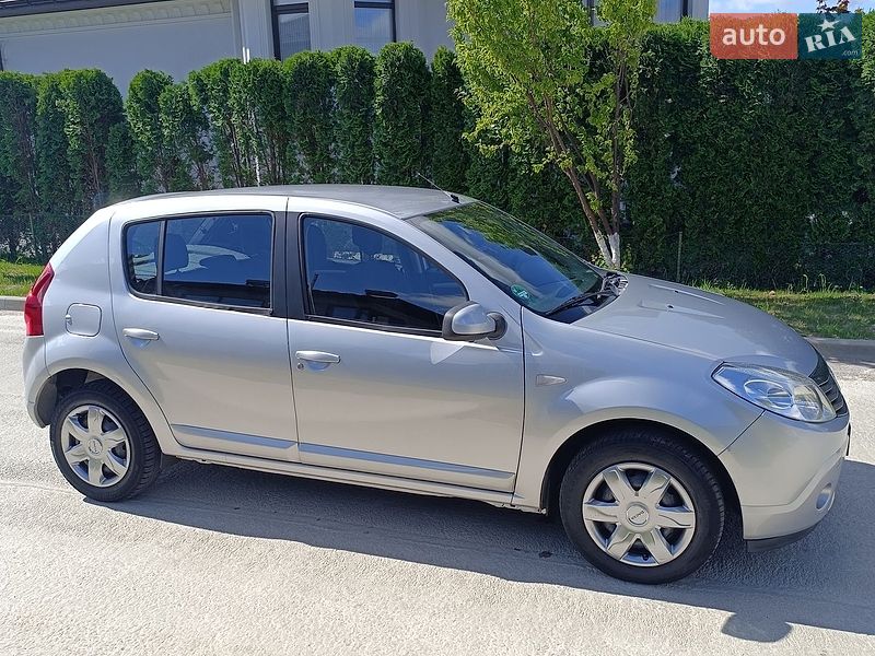 Dacia Sandero 2010