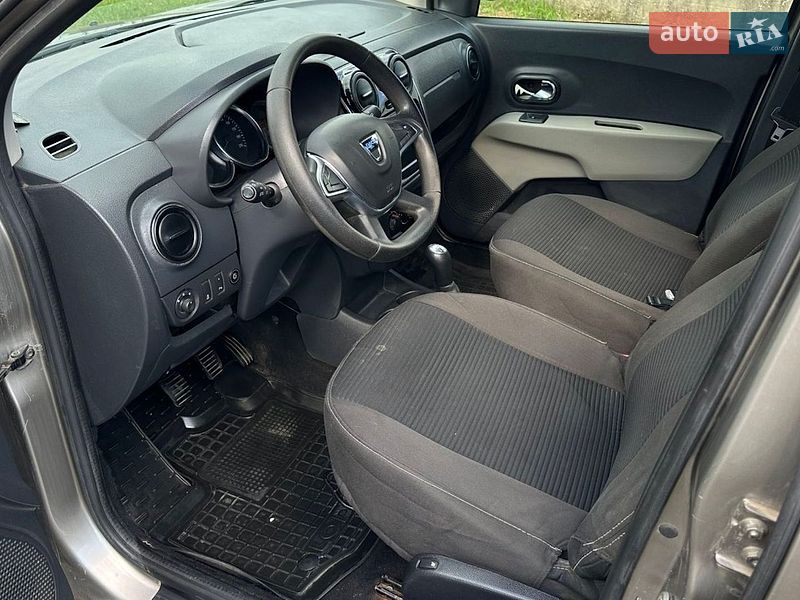 Dacia Lodgy 2012