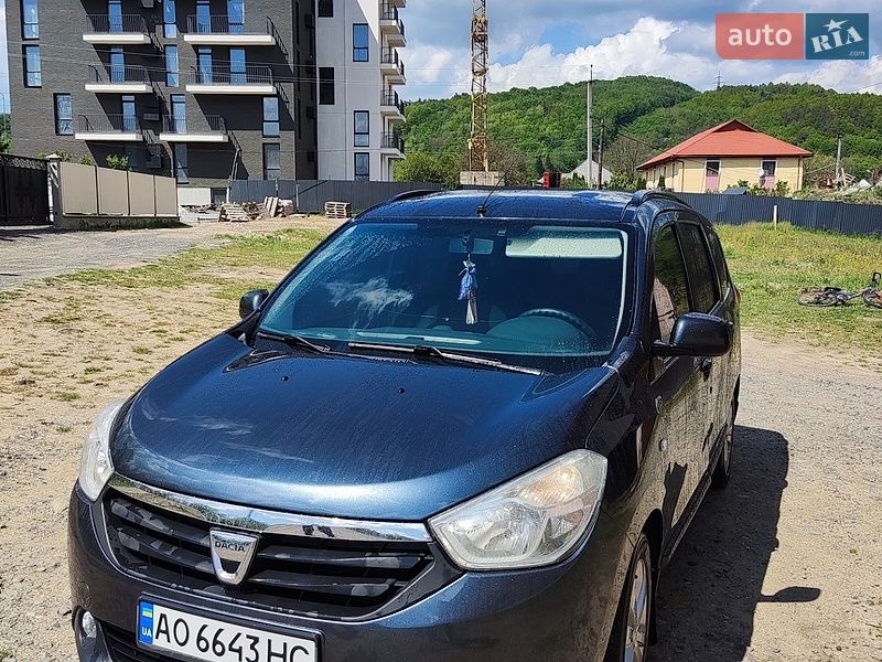 Dacia Lodgy 2012