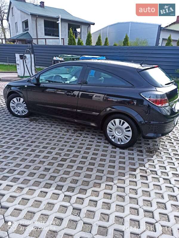 Opel Astra GTC 2009