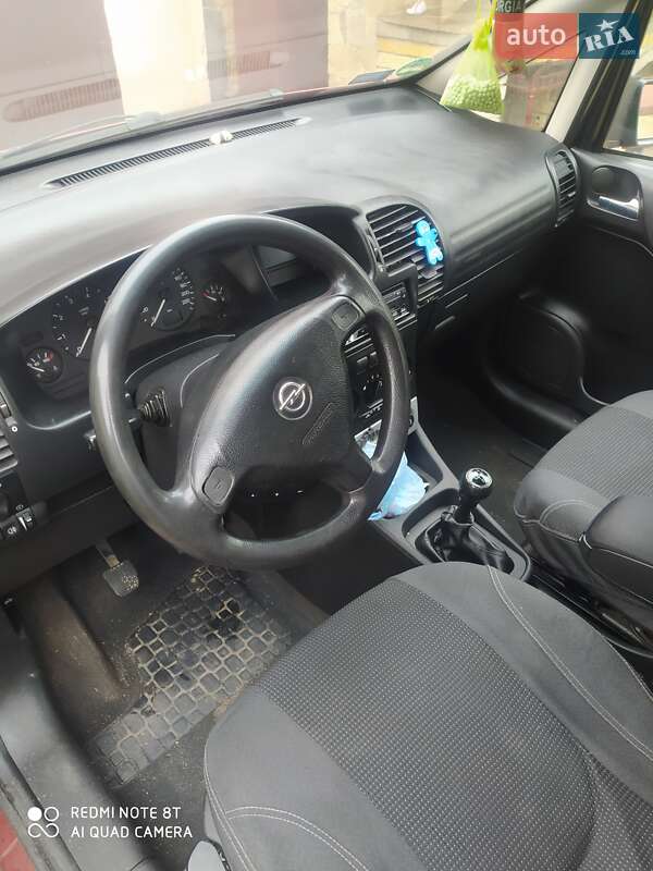 Opel Zafira 2001
