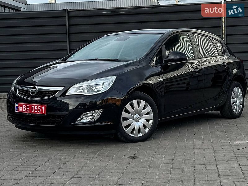 Opel Astra 2011