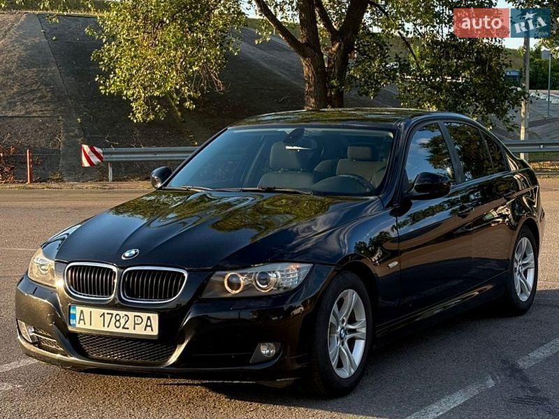 BMW 3 Series 2011