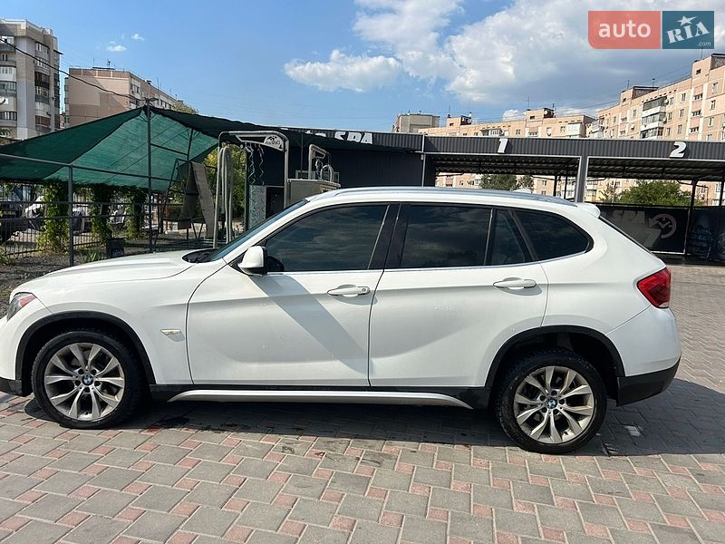 BMW X1 2011