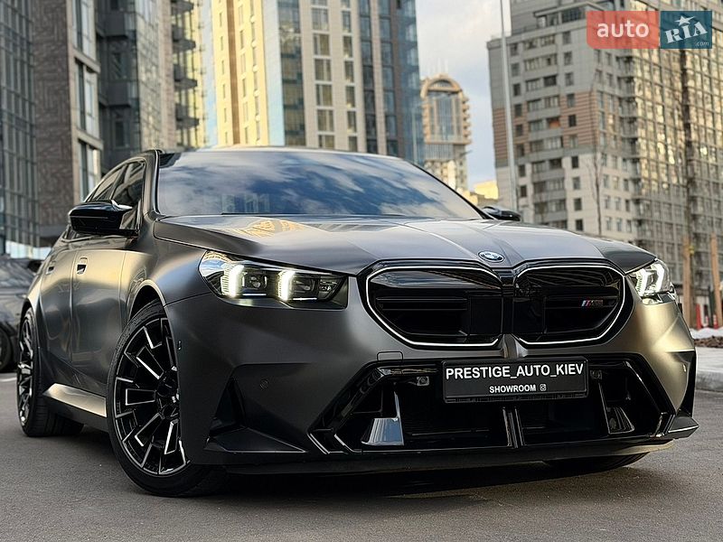 BMW M5 2024