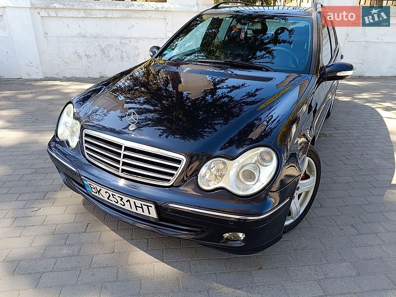 Mercedes-Benz C-Class 2004