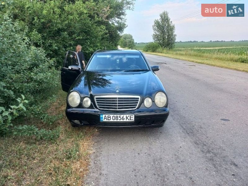 Mercedes-Benz E-Class 2000