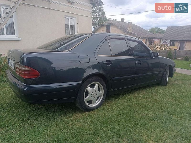 Mercedes-Benz E-Class 2001
