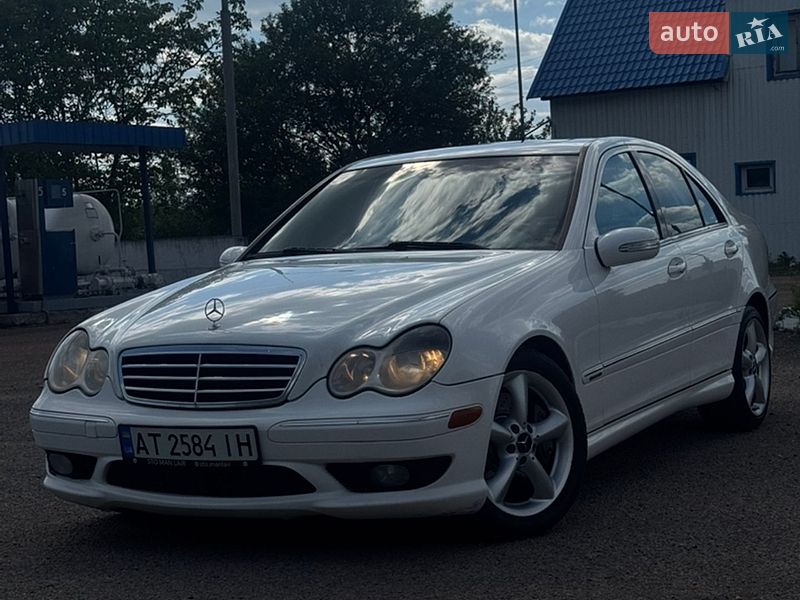 Mercedes-Benz C-Class 2005