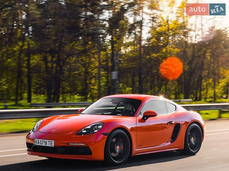 Porsche Cayman 2018
