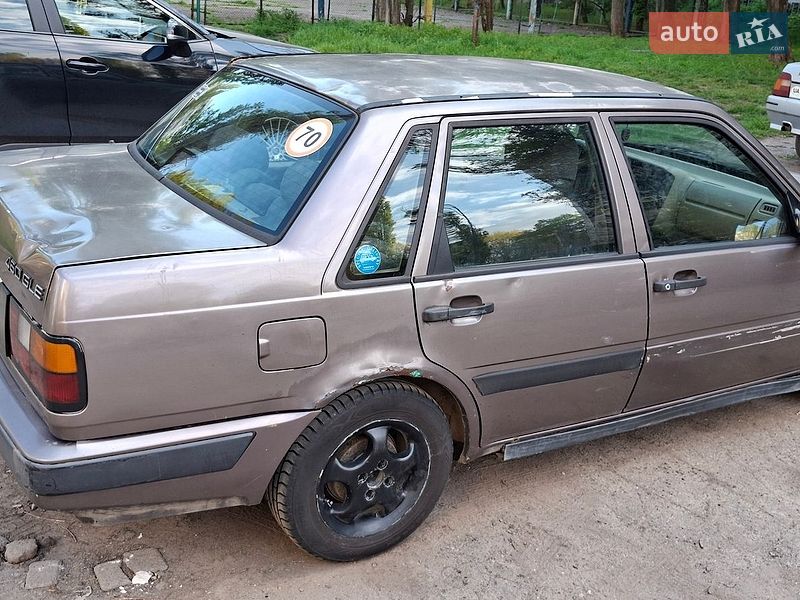 Volvo 460 1992