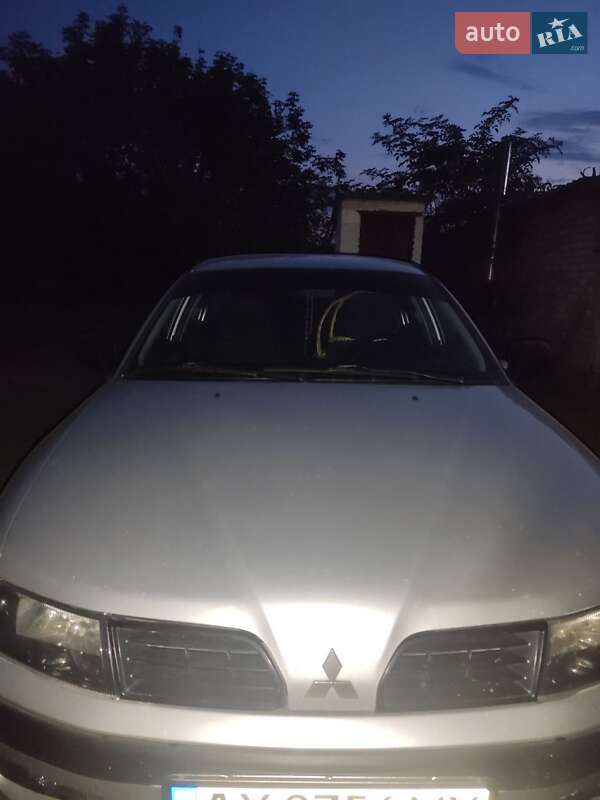 Mitsubishi Carisma 2002