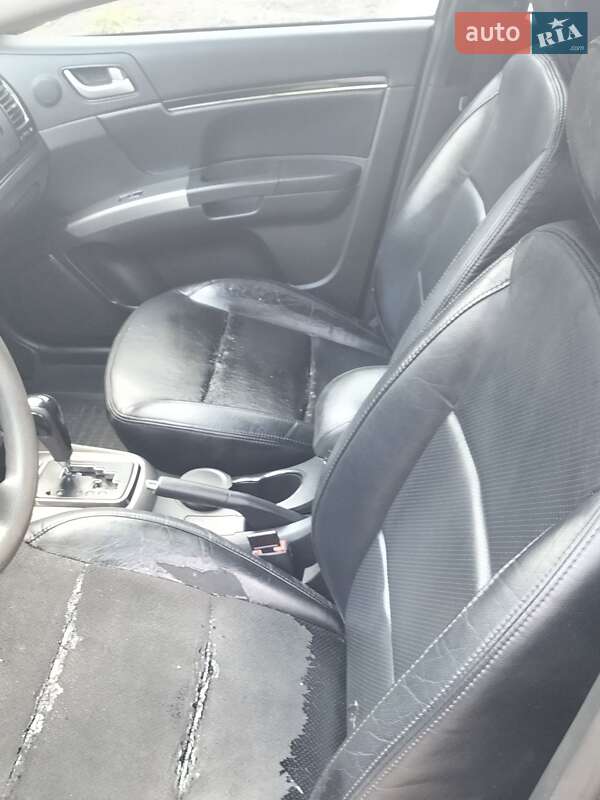 Geely Emgrand EC7-RV 2013