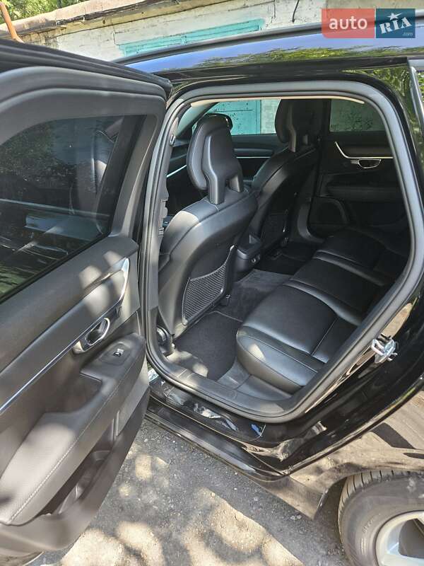 Volvo V90 2017