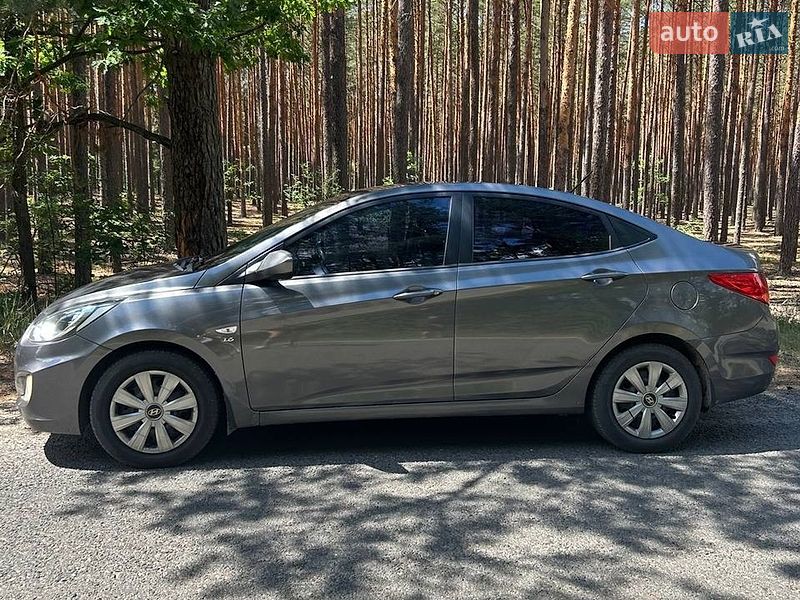 Hyundai Accent 2011