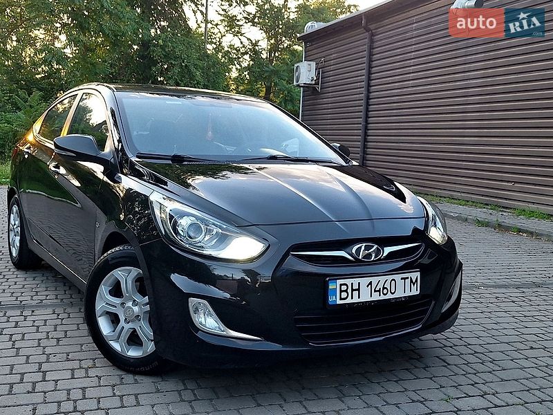 Hyundai Accent 2012
