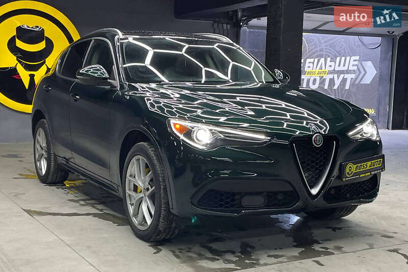 Alfa Romeo Stelvio 2021